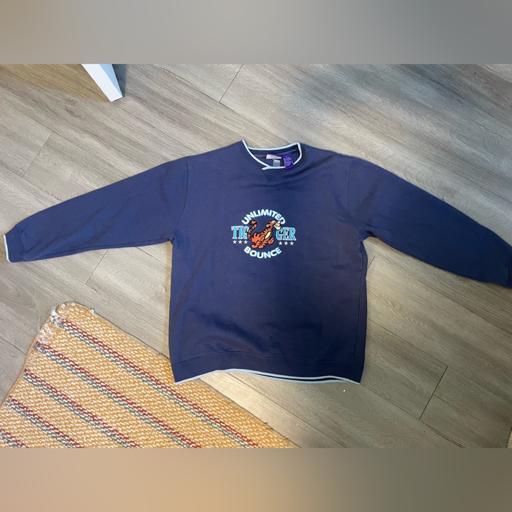 VINTAGE CREWNECK